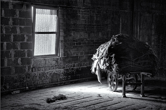 Burlap Cart & Window