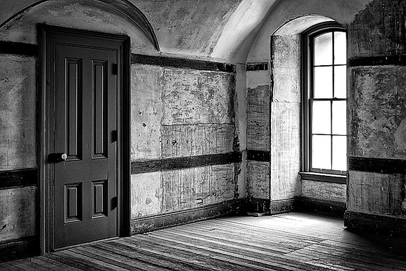Fort Point, 325-018